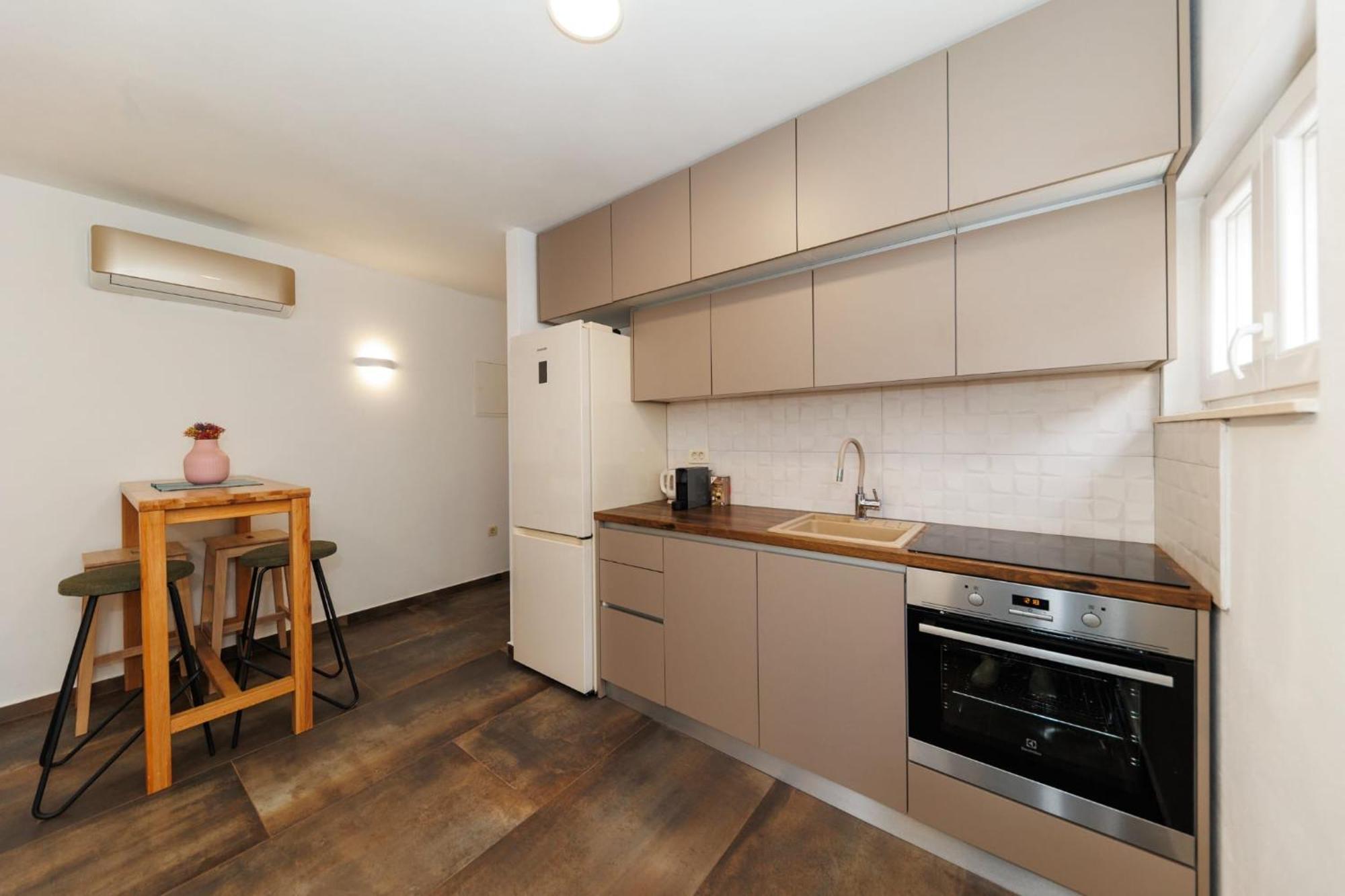 Apartments 23 And 25 With Free Private Parking Zadar Exteriér fotografie